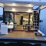 Houseboat Nomadream Πλωτό κατάλυμα *
