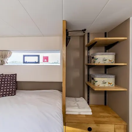 ספינת מלון Houseboat Nomadream גדנסק