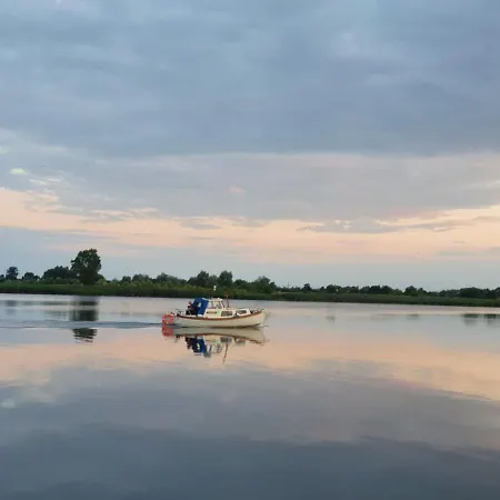 Hotel na wodzie Houseboat Nomadream