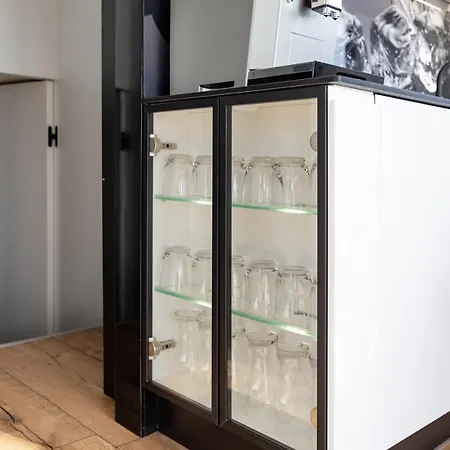 Houseboat Nomadream Bådhotel