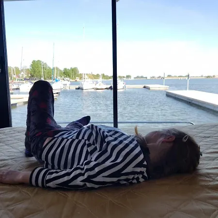 Houseboat Nomadream Hotel na wodzie Gdańsk
