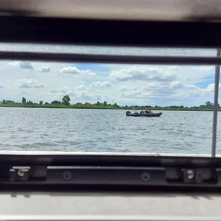 보트호텔 Houseboat Nomadream