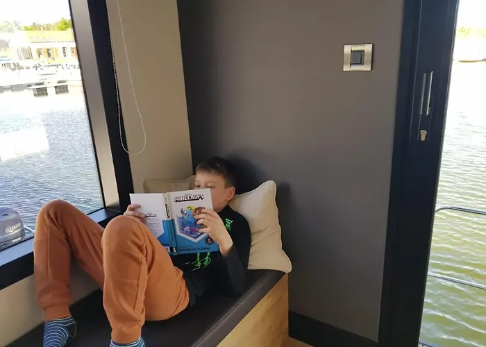 Houseboat Nomadream *