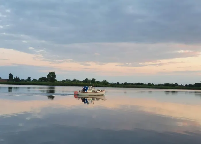 Bådhotel Houseboat Nomadream