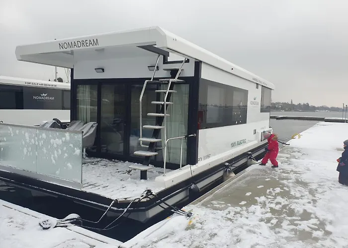 Houseboat Nomadream