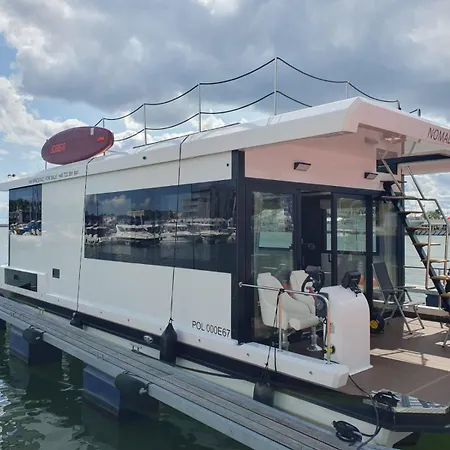 Houseboat Nomadream Botel